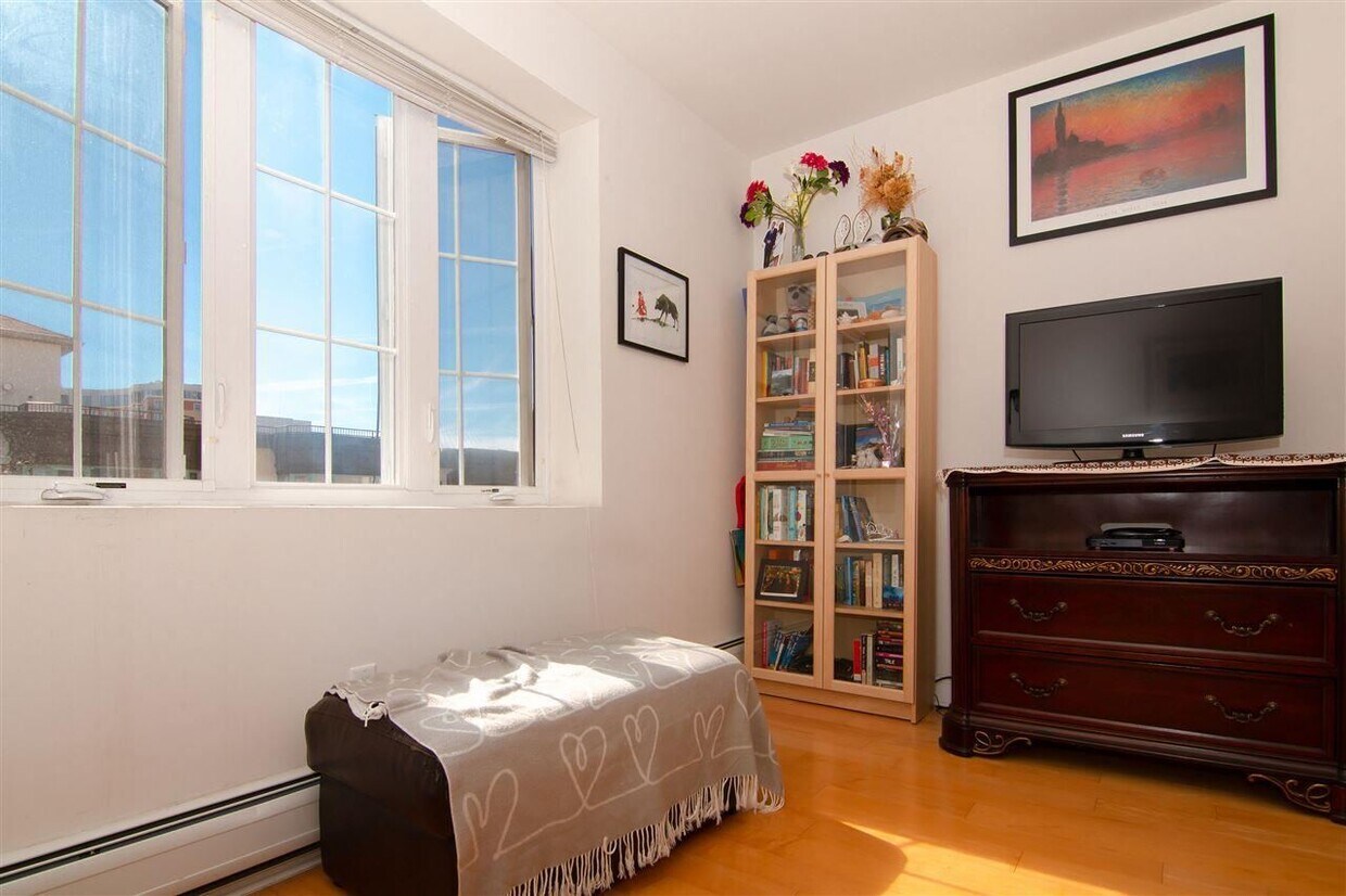 Foto principal - 110 Tidewater St