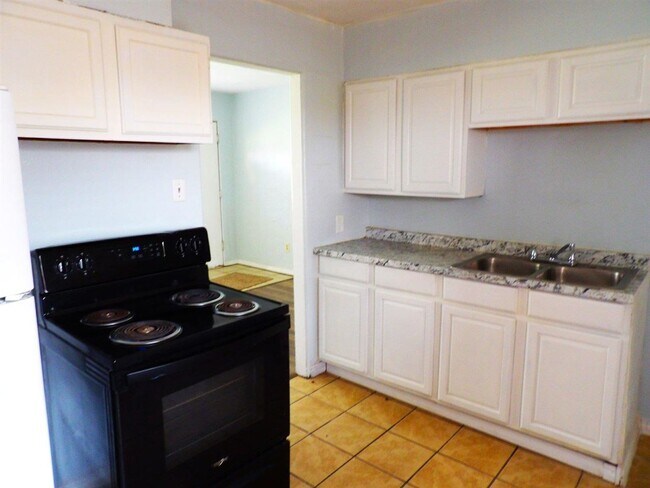 Foto del edificio - 2351 NW Bell Ave