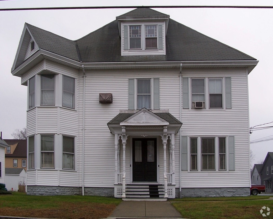 418 St, Taunton, MA 02780 Apartments in Taunton, MA
