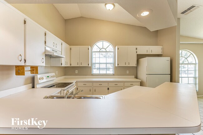 Building Photo - 468 Emerald Cove Loop