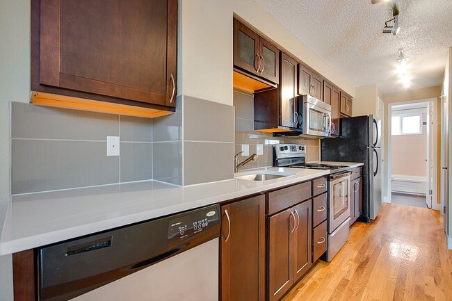 Building Photo - Lofts @ 1418