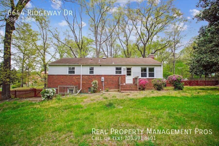 Foto principal - 6644 Ridgeway Dr
