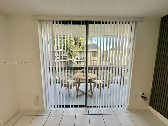 Foto del edificio - 8311 SW 142nd Ave