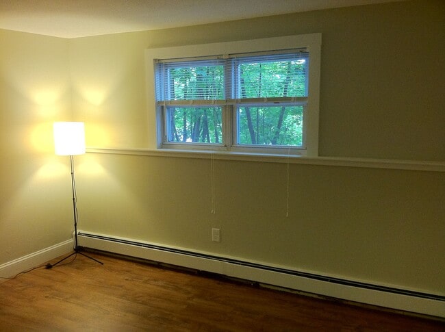 Building Photo - 22 7th Ave