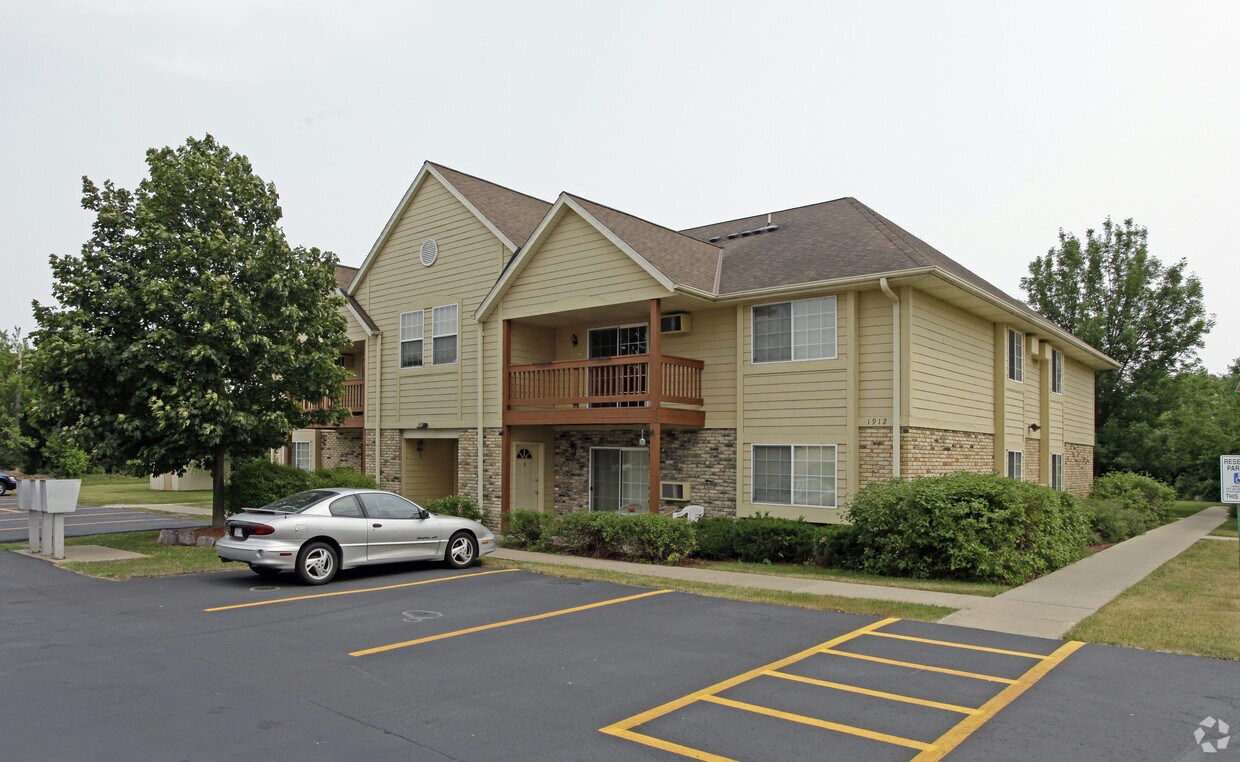 Foto del edificio - Arbor Heights Apartments