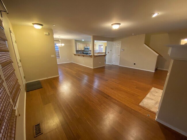 Foto del edificio - 3 Bedroom Corner Lot DuPont Home