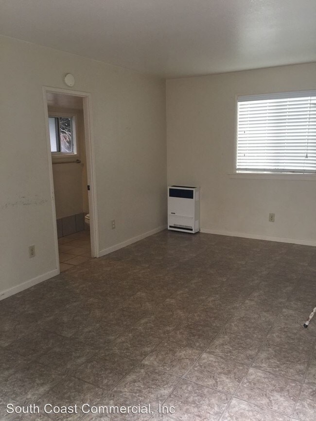 Foto del edificio - 5083-5087 Narragansett Ave