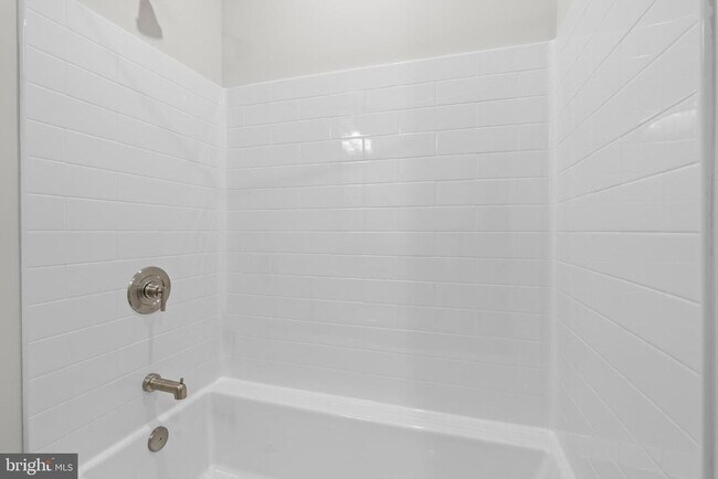 Foto del edificio - 30 W Broad St