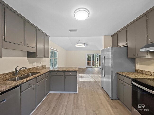 Building Photo - 7 Twin Echo Ct