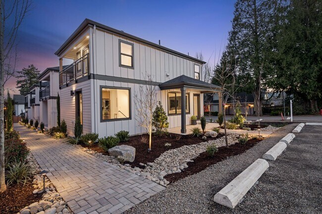Foto del edificio - Modern Elegance Meets Comfort – Stunning New 3BR / 2.5BA in Lake Oswego