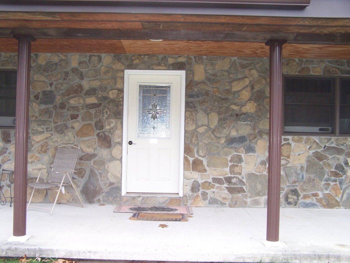 Primary Photo - 263 Tuckers Corners Rd