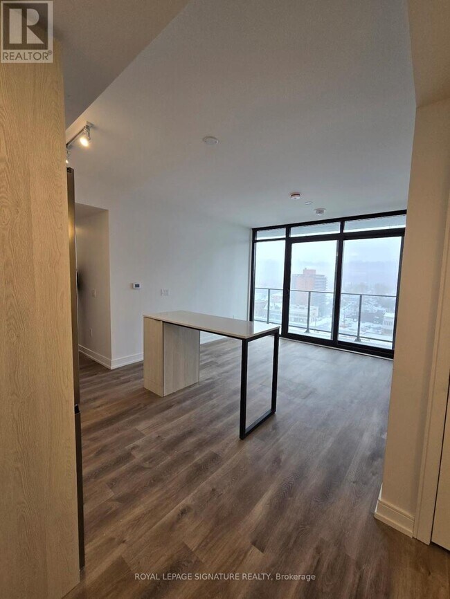 Photo du bâtiment - 1 Jarvis St