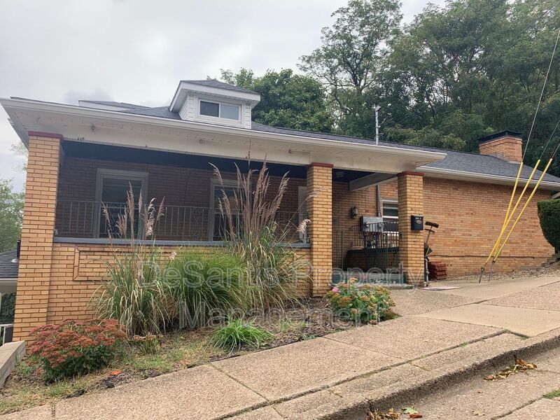 Primary Photo - 1015 Rice Ave