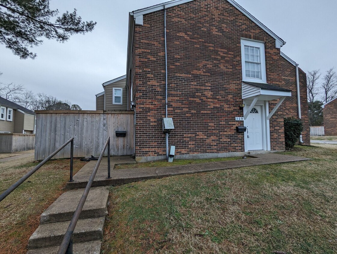 Really Nice updated Condo Fully Furnished Condo for Rent in Franklin, TN