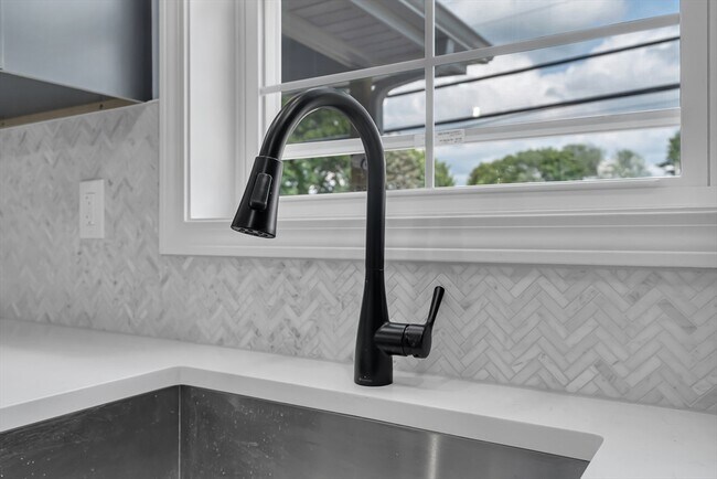 Foto del edificio - 160 Chatham St