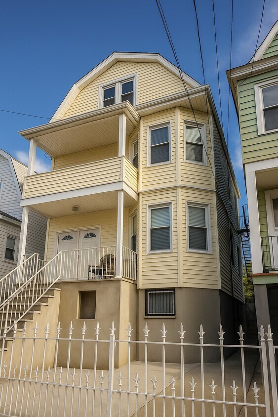 Primary Photo - 247 Parker St