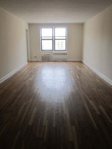 Primary Photo - 2750 Homecrest Ave