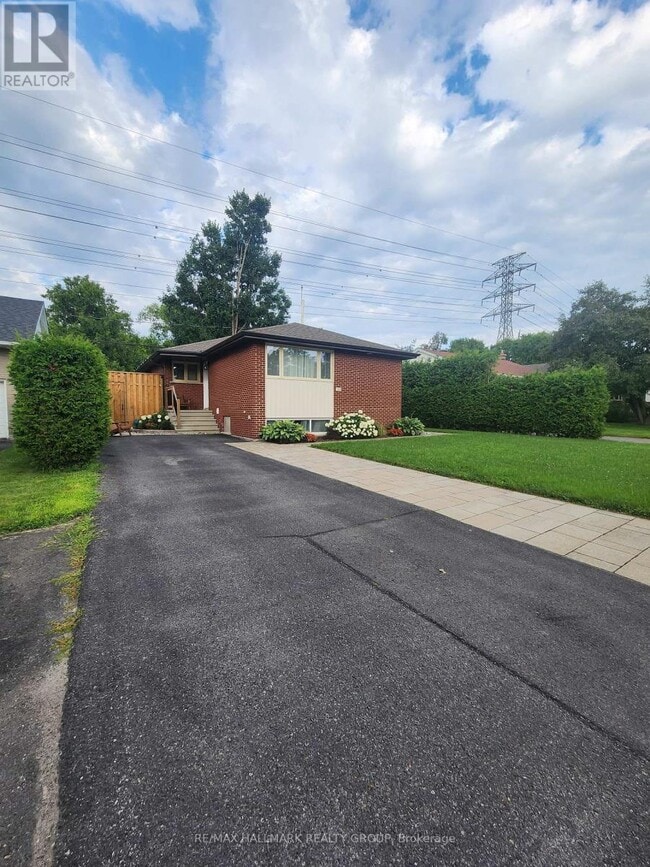 Building Photo - 1185 Woodside Dr