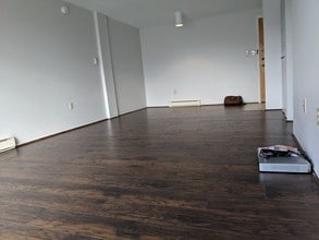 Building Photo - 200 Highland Ave