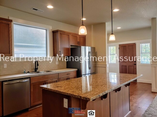 Photo - 15079 NW Rossetta St House