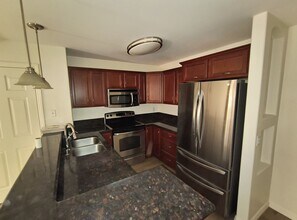 Building Photo - 5252 Balboa Arms Dr