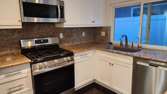 Foto del edificio - 17986 Cashew St