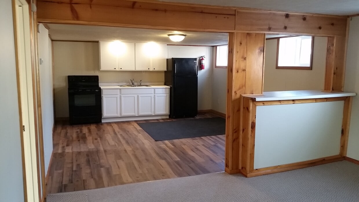 Kitchen - 240 S Healy Ave