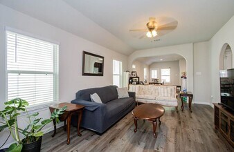 Building Photo - 25416 Grotto Falls Ln