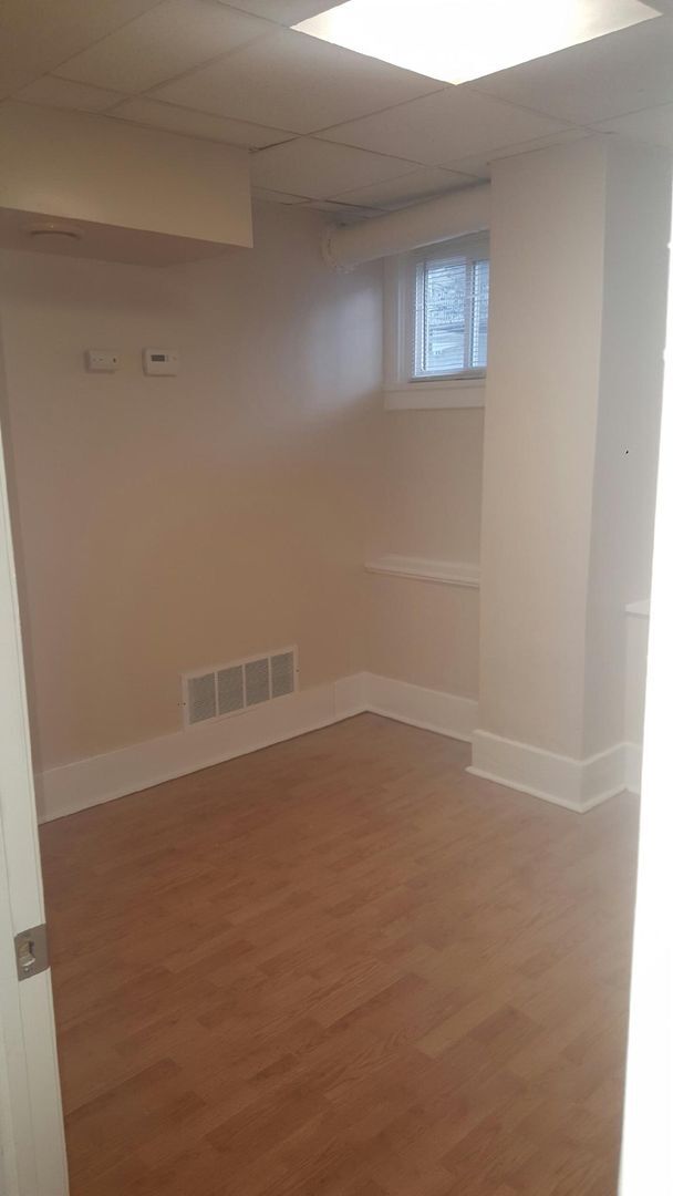 Building Photo - 809 Watson St