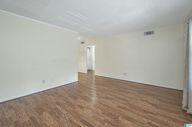Building Photo - 2727 Highland Ave