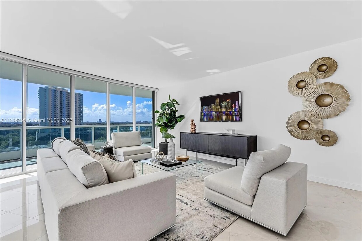 Foto principal - 2127 Brickell Ave