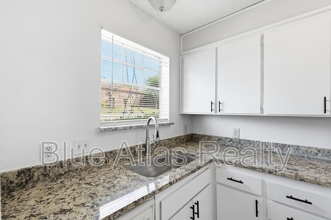 Building Photo - 3828 Coates Cir