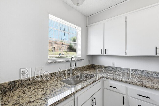 Foto del edificio - 3828 Coates Cir