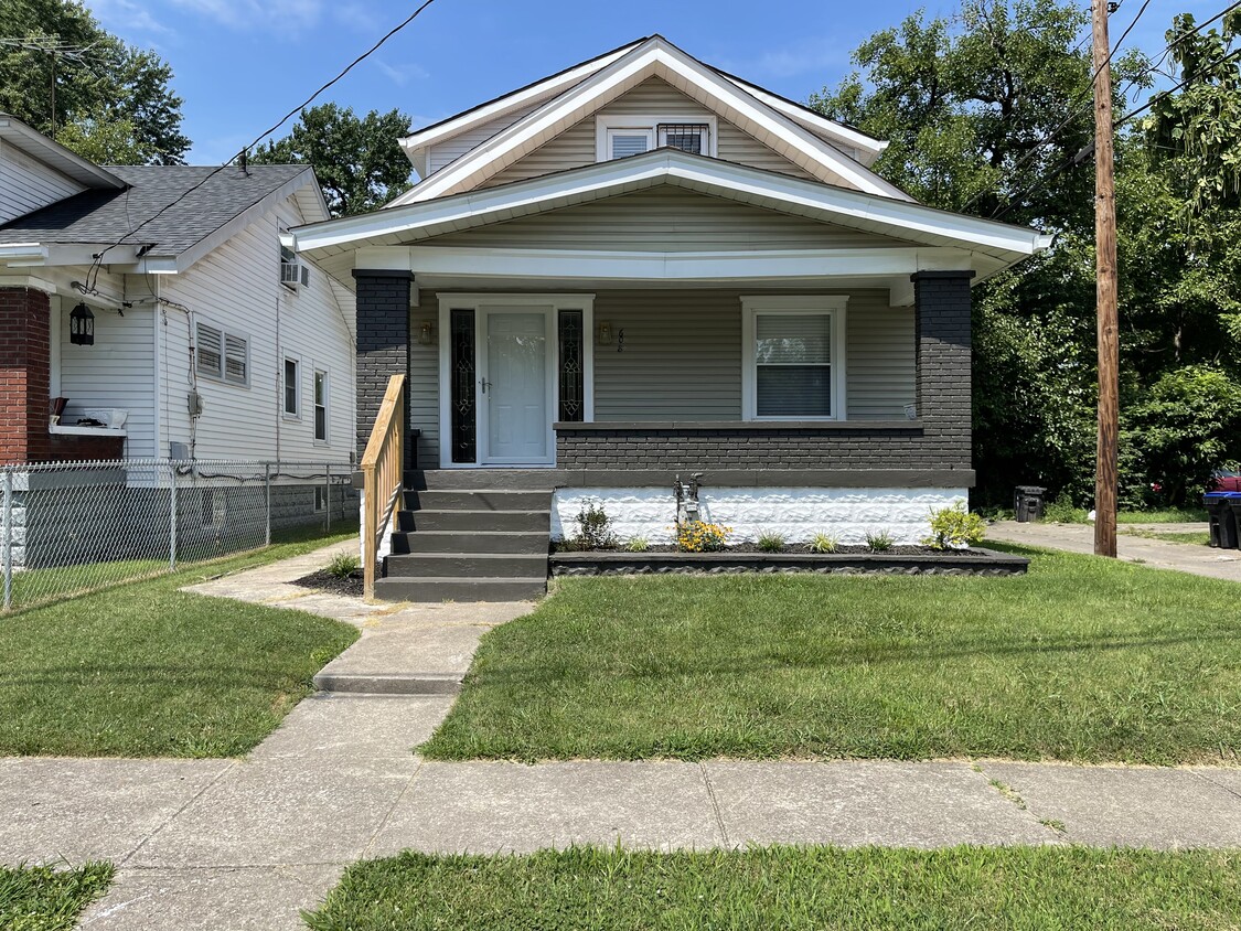 Primary Photo - 608 S 39th St