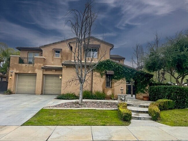 Building Photo - 5 bedroom Winchester home with a 3 car garage for LEASE!