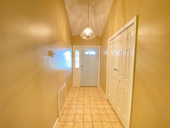 Building Photo - Spacious 3-Bedroom Home with Private Pool ...