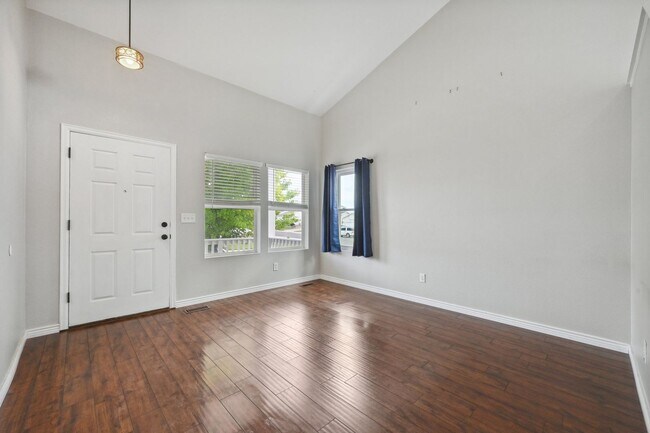 Foto del edificio - 4 Bedroom Single Family in Littleton