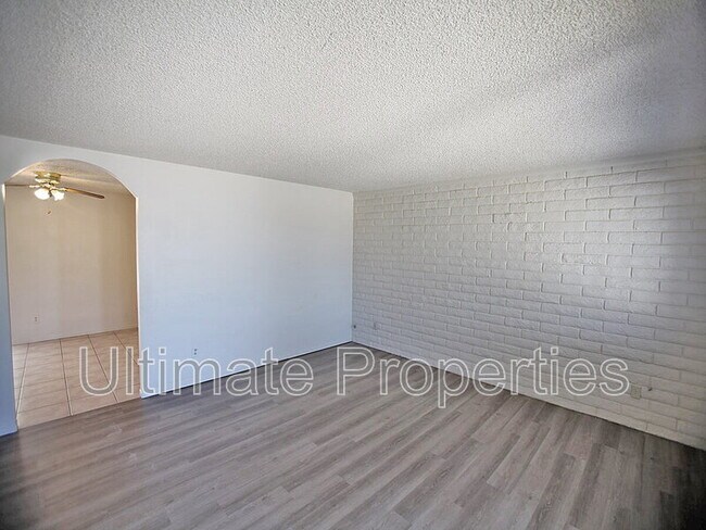 Foto del edificio - 6043 N 71st Ln