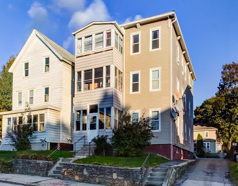 Primary Photo - 171 Vernon St