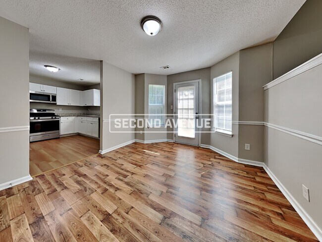 Building Photo - 320 Brookside DR