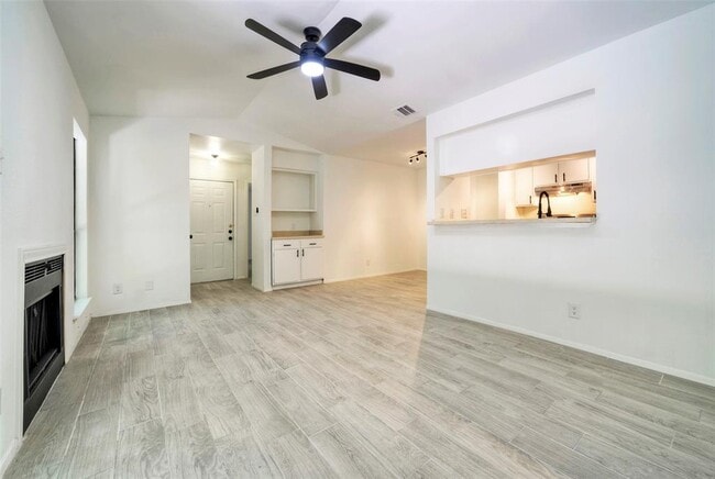 Building Photo - 12810 Tomanet Trail