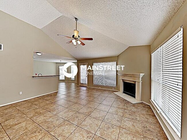 Foto del edificio - 3 Bedroom Pet-Friendly Home in Fort Worth,...