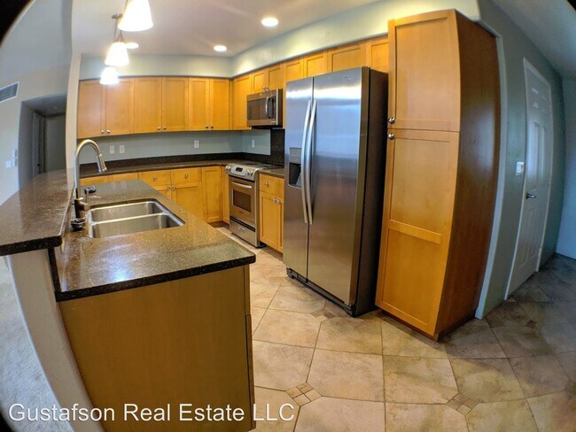 Building Photo - 7012 Hawaii Kai Dr