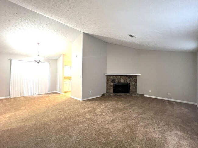 Foto del edificio - 3 Bedroom 2 Bathroom House