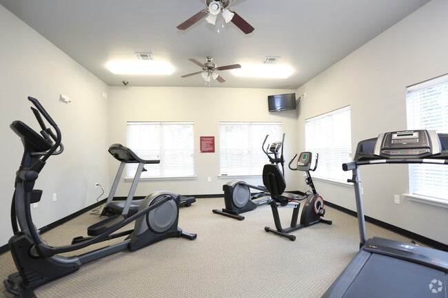 Interior Photo - The Peaks at Searcy