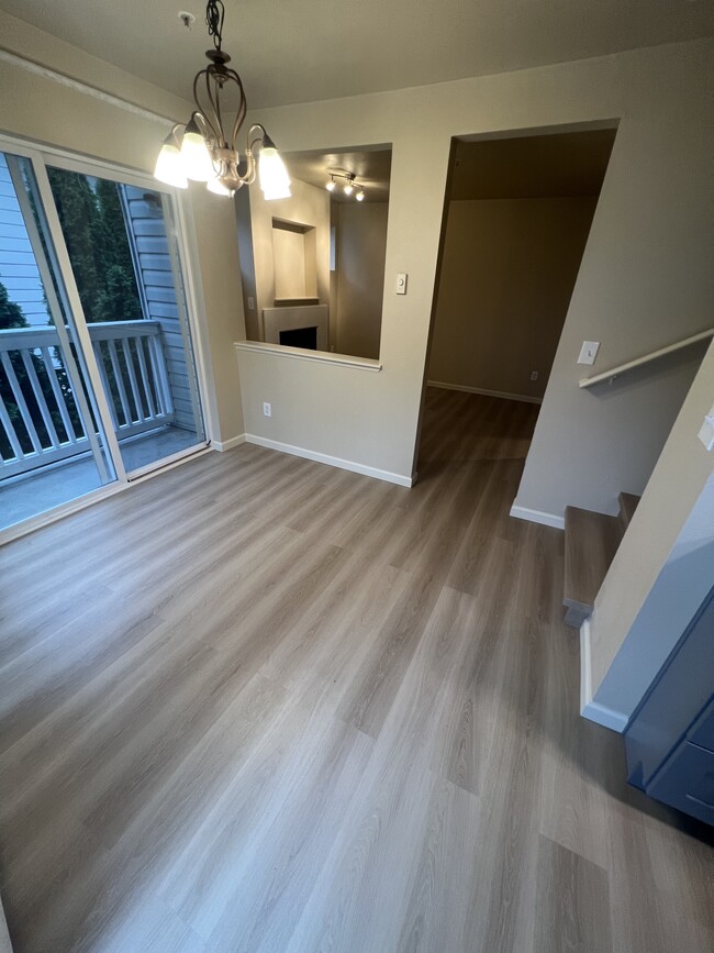 Dinning Room - 1546 17th Ave S