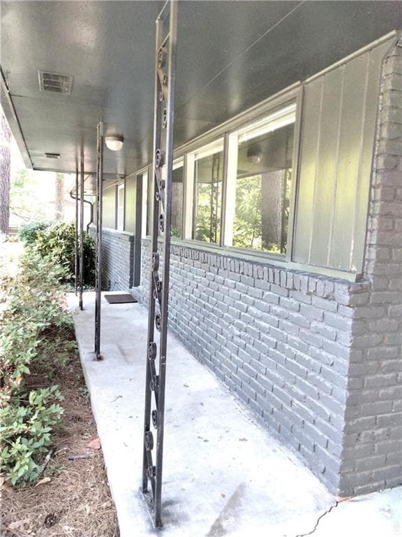 Foto del edificio - 1914 Shalimar Dr NE