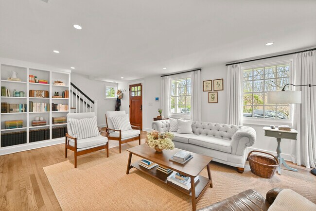 Foto del edificio - 104 Roton Ave