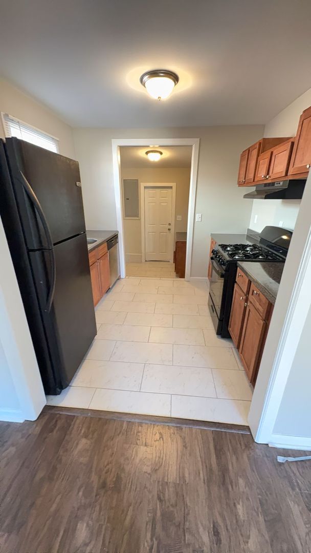 Foto del edificio - Spacious well kept 4 bedroom 2 bath home - Open To Section 8