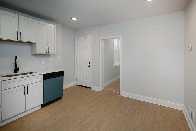 Foto del edificio - 3 BED/ 3BATH HOME IN HISTORIC IRVINGTON!!!